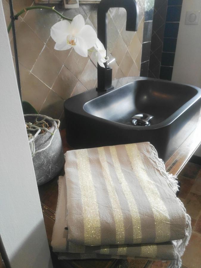 Maison D'Hotes Du Grand Chene Valensole Ngoại thất bức ảnh